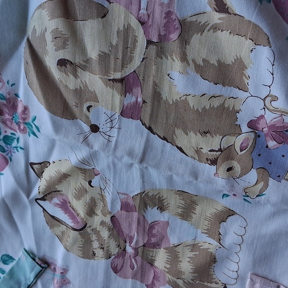 Bunny Apron - Picture 3 of 6